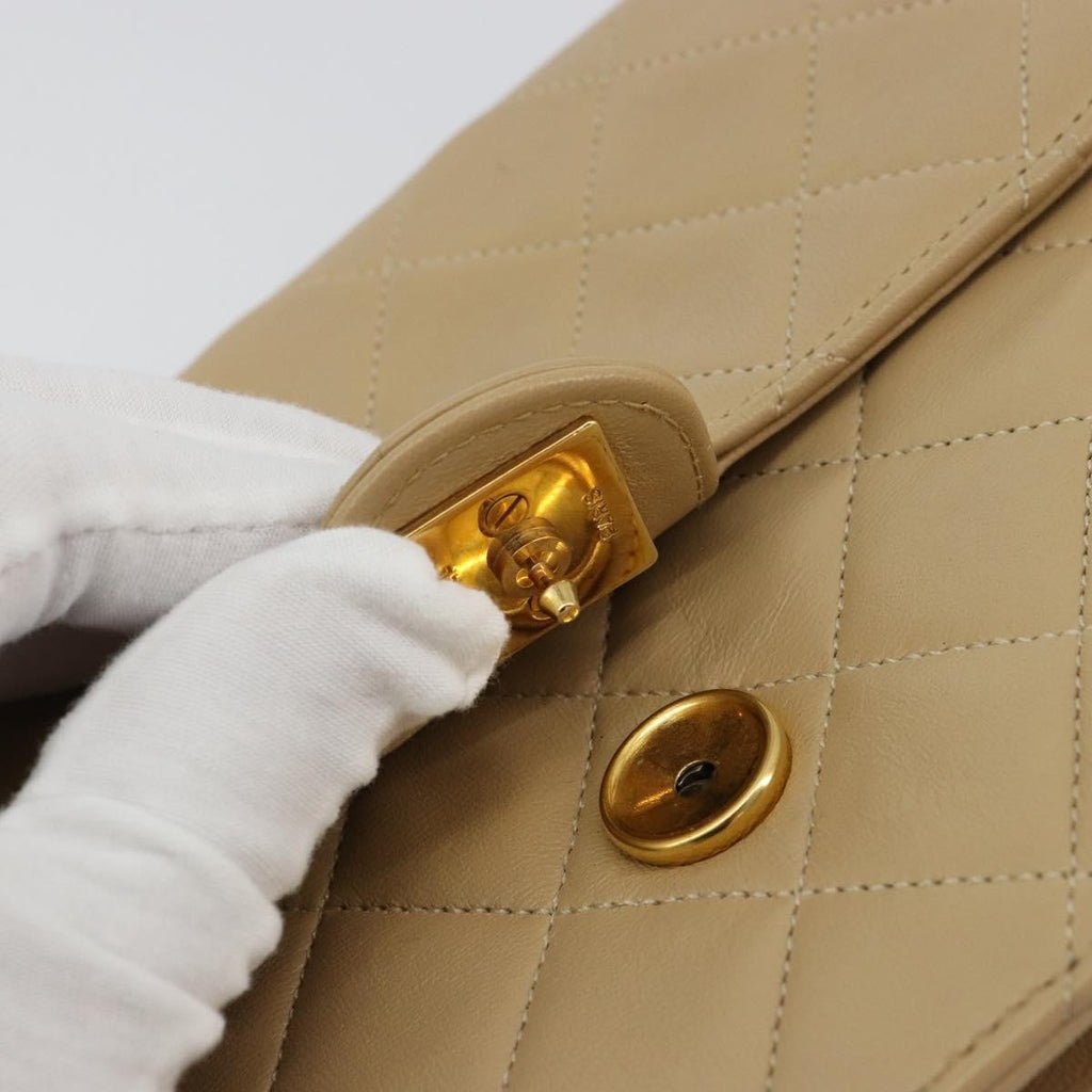 Chanel Vintage Clutch With Chain Quilted Leather Beige Leather Shoulder Bag Bag