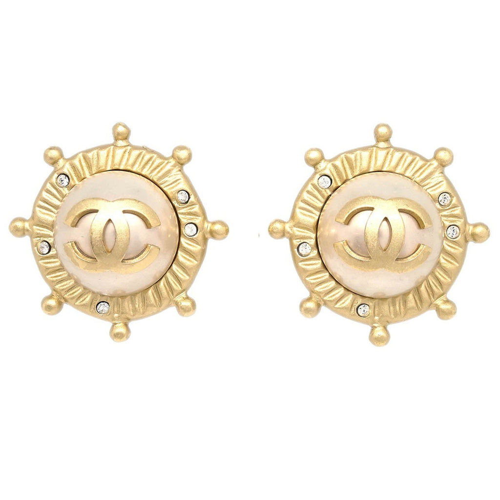 Chanel Vintage Round Clip-On Earrings Metal With Faux Pearl Gold Metal Earrings Jewelry