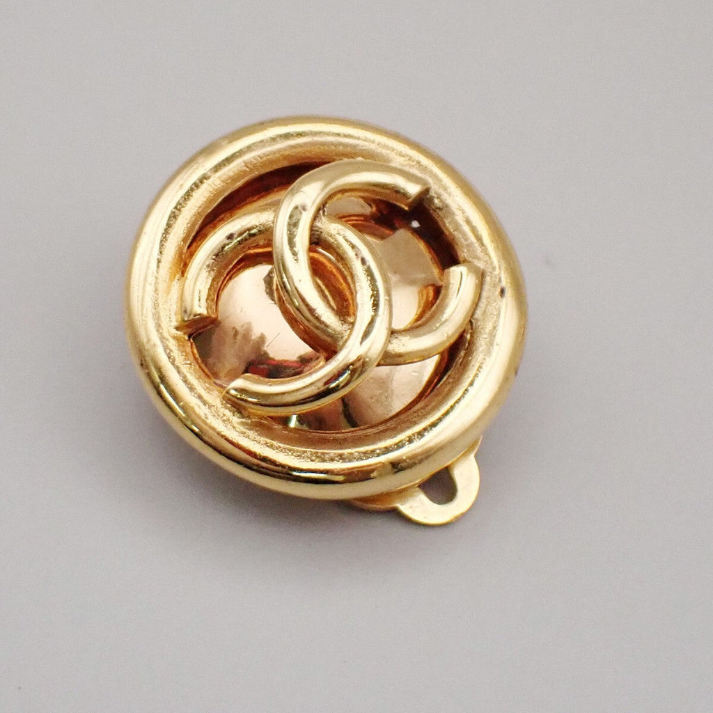 Chanel Vintage Cc Round Clip-On Earrings Metal Gold Gold_Plated Earrings Jewelry