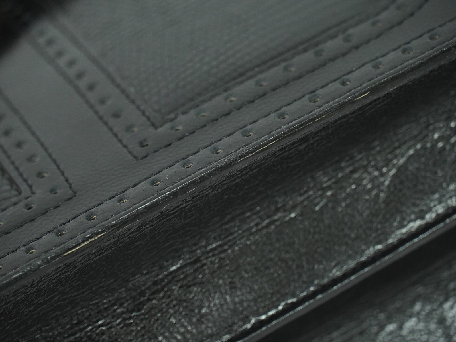 Saint Laurent Vintage Shoulder Bag Leather Black Leather Shoulder Bag Bag (Pre-Owned)