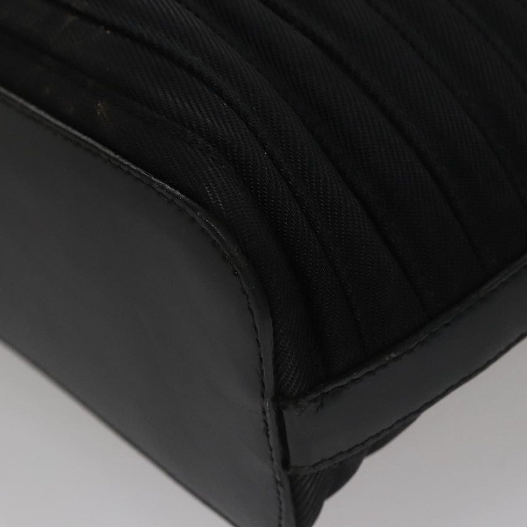 Gucci Vintage Bamboo Handle Bag Nylon Black Nylon Tote Bag Bag (Pre-Owned)