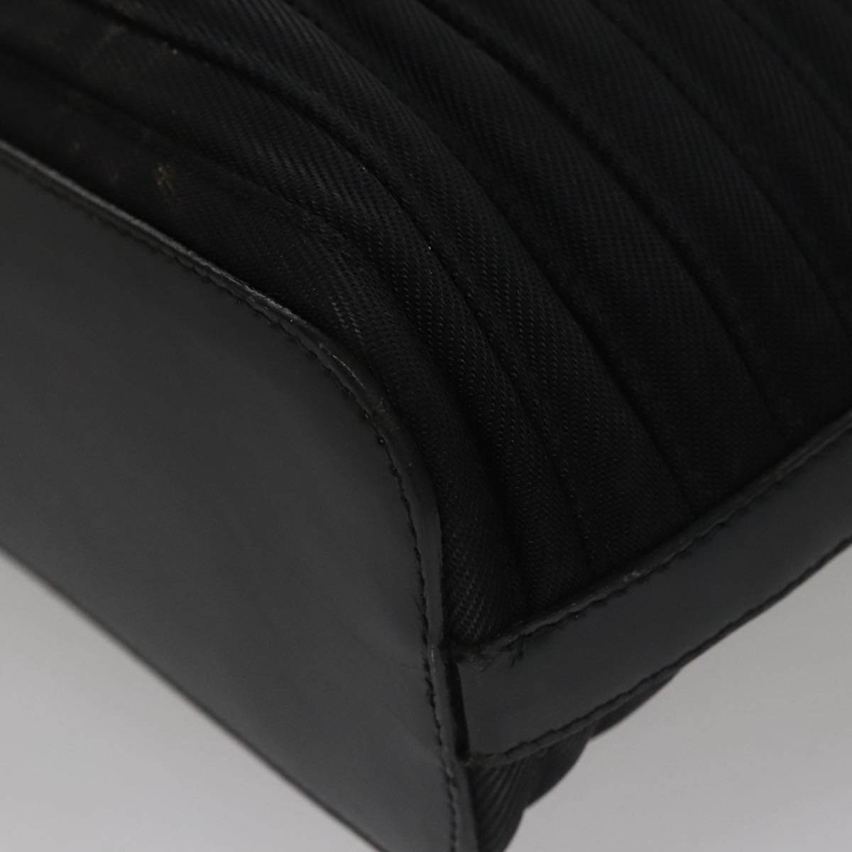 Gucci Vintage Bamboo Handle Bag Nylon Black Nylon Tote Bag Bag (Pre-Owned)