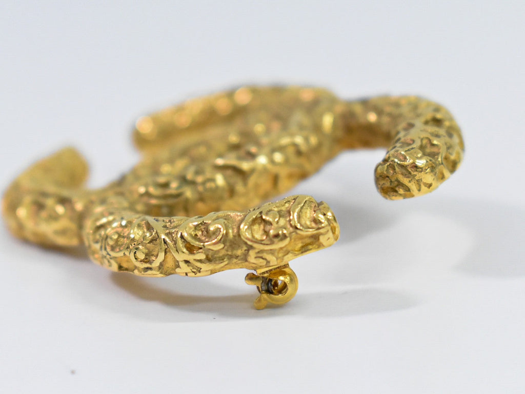 Chanel Cc Brooch Textured Metal Gold Gold_Plated Brooch Jewelry
