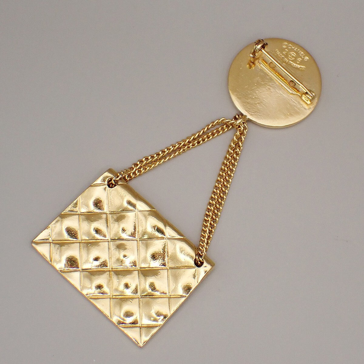 Chanel Vintage Medallion Flap Bag Brooch Metal Gold Gold_Plated Brooch Jewelry