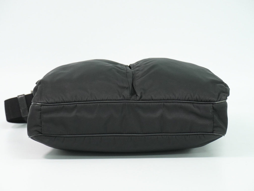 Prada Double Pocket Zip Messenger Tessuto Black Nylon Shoulder Bag Bag