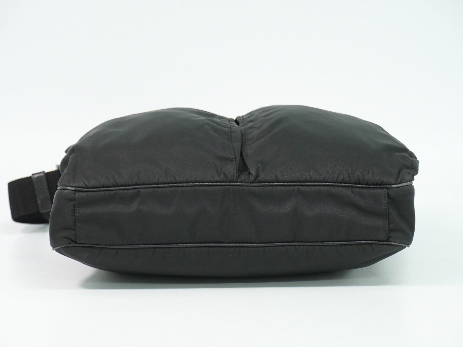 Prada Double Pocket Zip Messenger Tessuto Black Nylon Shoulder Bag Bag