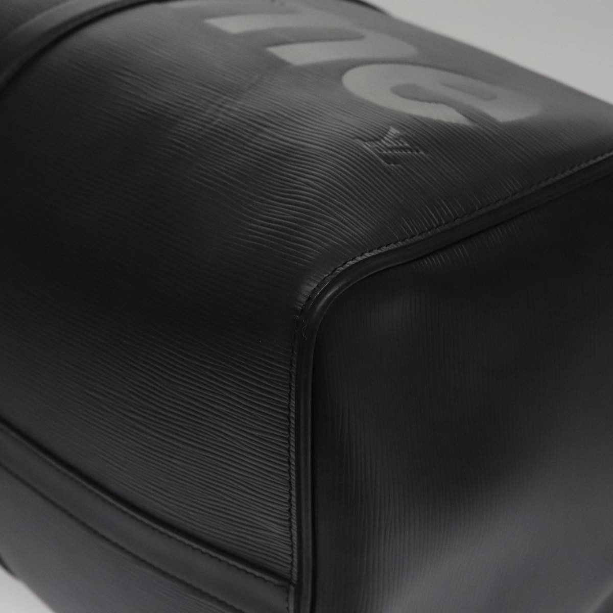 Louis Vuitton Keepall Bandouliere Bag Limited Edition Supreme Epi Leather Black Leather Bag
