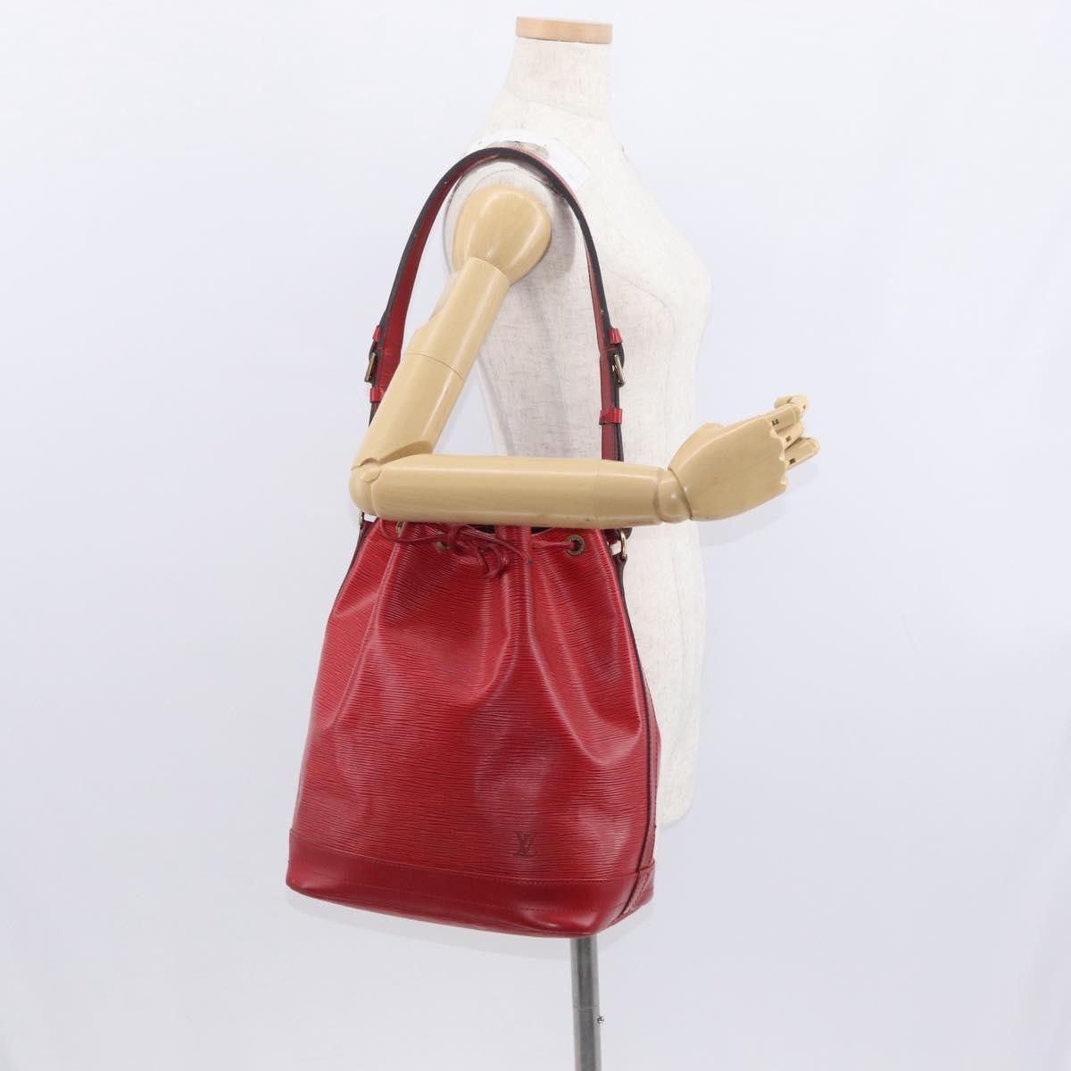 Louis Vuitton Noe Handbag Epi Leather Red Leather Shoulder Bag