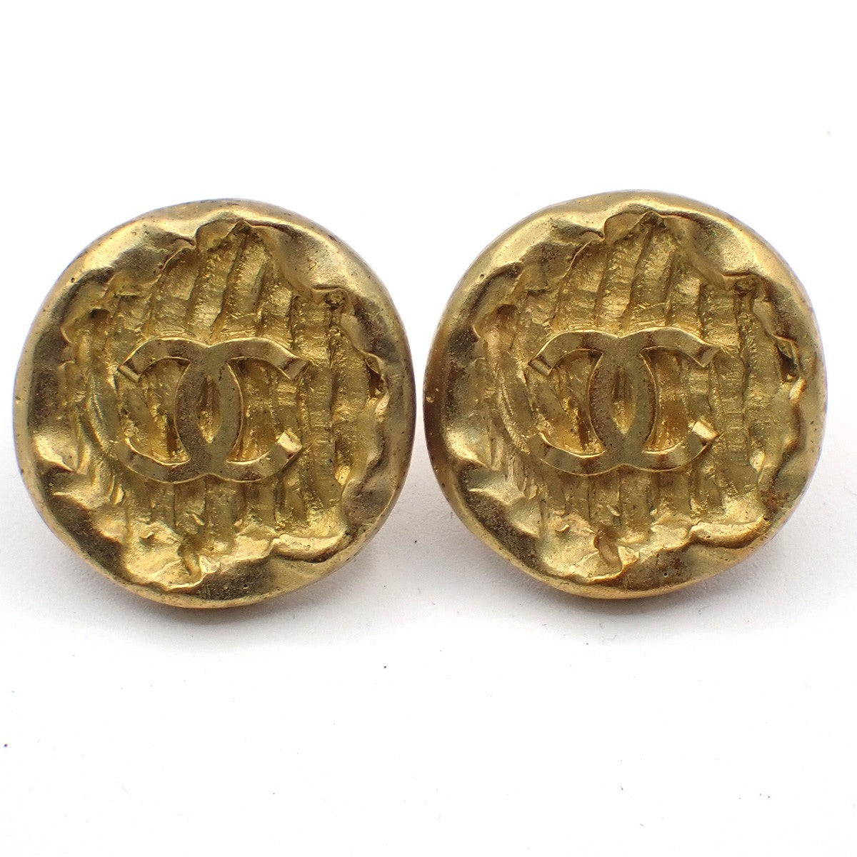 Chanel Vintage Cc Round Button Clip-On Earrings Metal Gold Gold_Plated Earrings Jewelry
