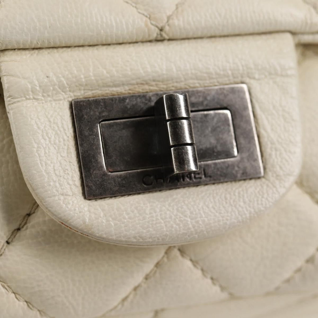 Chanel Reissue 2.55 Flap Bag Quilted Caviar White Leather Shoulder Bag Bag