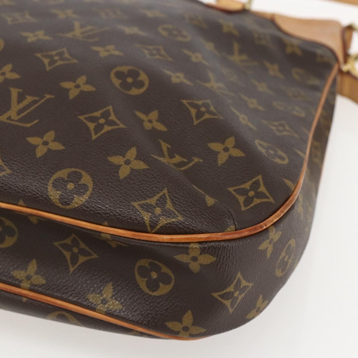 Louis Vuitton Odeon Handbag Monogram Canvas Brown Canvas Shoulder Bag