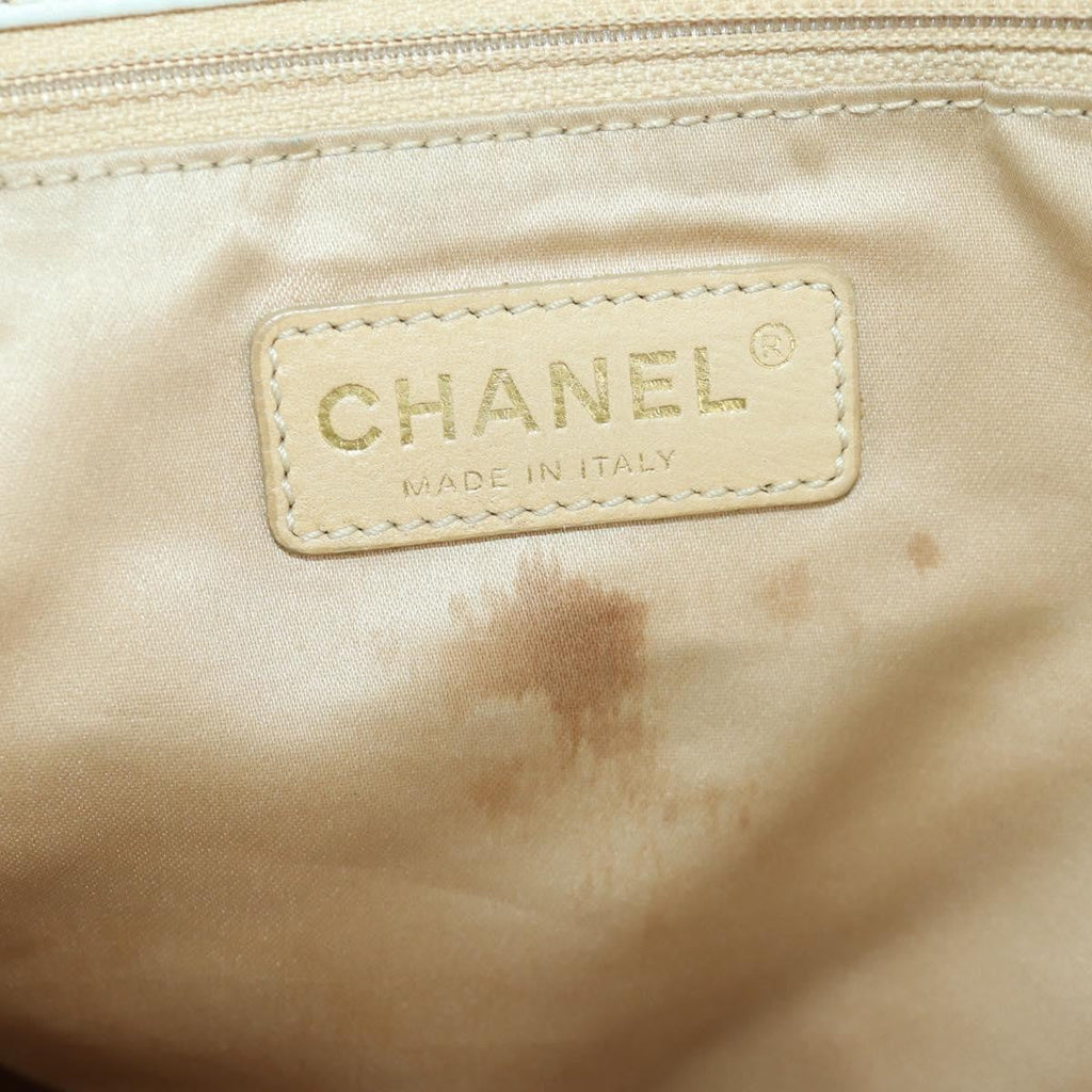 Chanel Rodeo Drive Hobo Leather White Leather Handbag