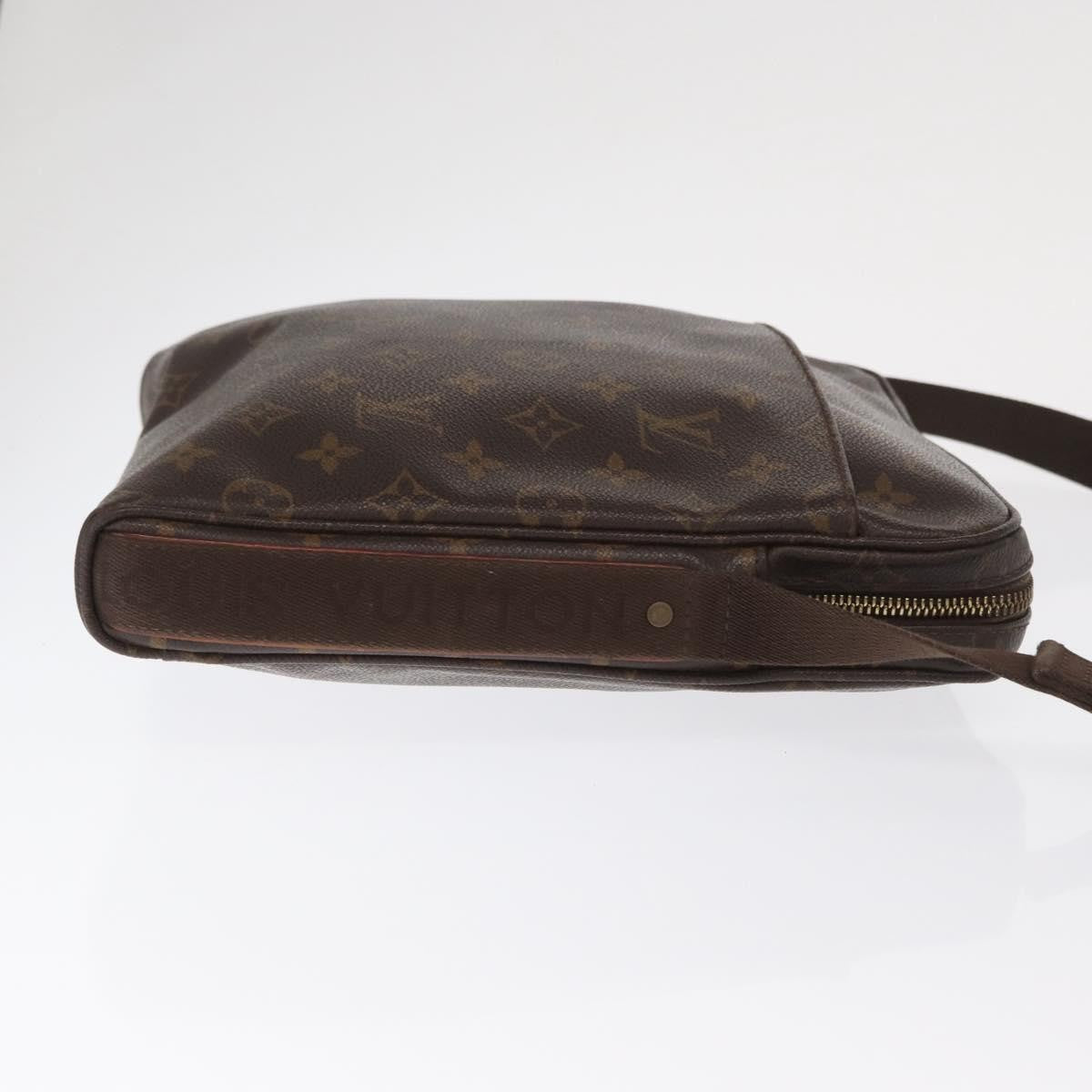 Louis Vuitton Trotteur Beaubourg Handbag Monogram Canvas Brown Canvas Shoulder Bag