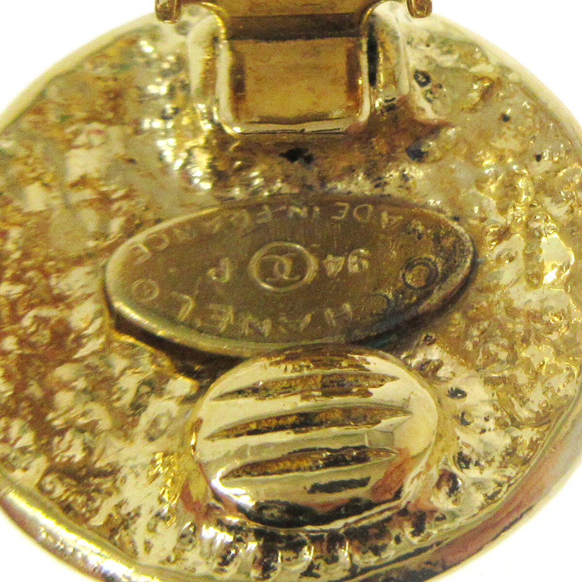 Chanel Vintage Cc Round Clip-On Earrings Metal Gold Gold_Plated Earrings Jewelry