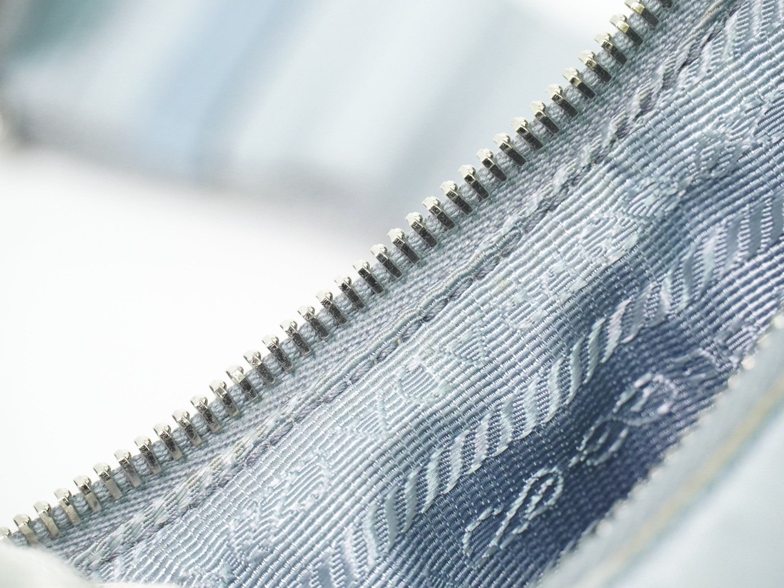Prada Re-Edition 2005 Shoulder Bag Tessuto Blue Nylon Shoulder Bag Bag