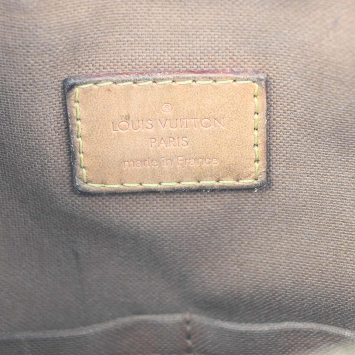 Louis Vuitton Trotteur Beaubourg Handbag Monogram Canvas Brown Canvas Shoulder Bag
