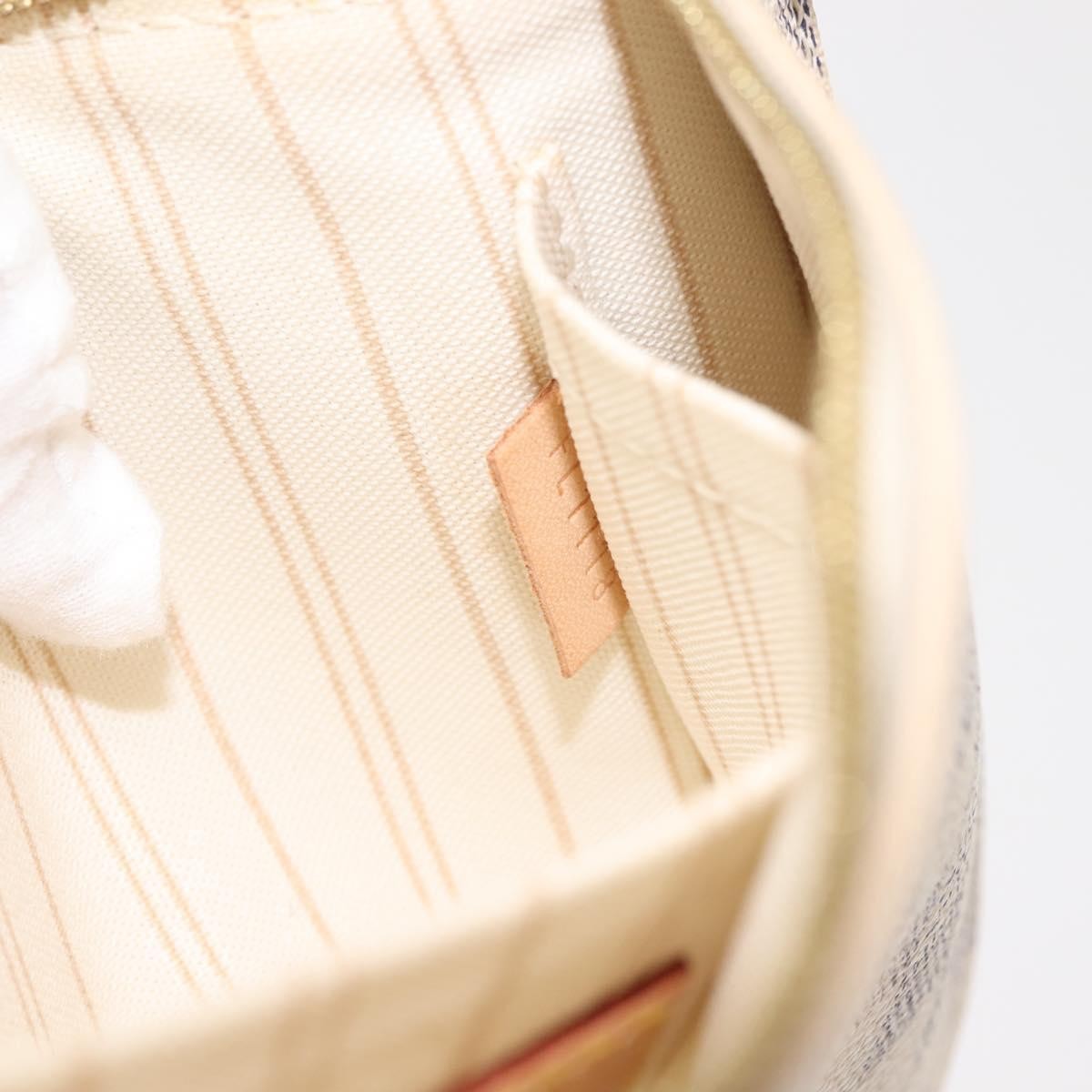 Louis Vuitton Neverfull Pochette Damier White Canvas Clutche & Pouche Bag