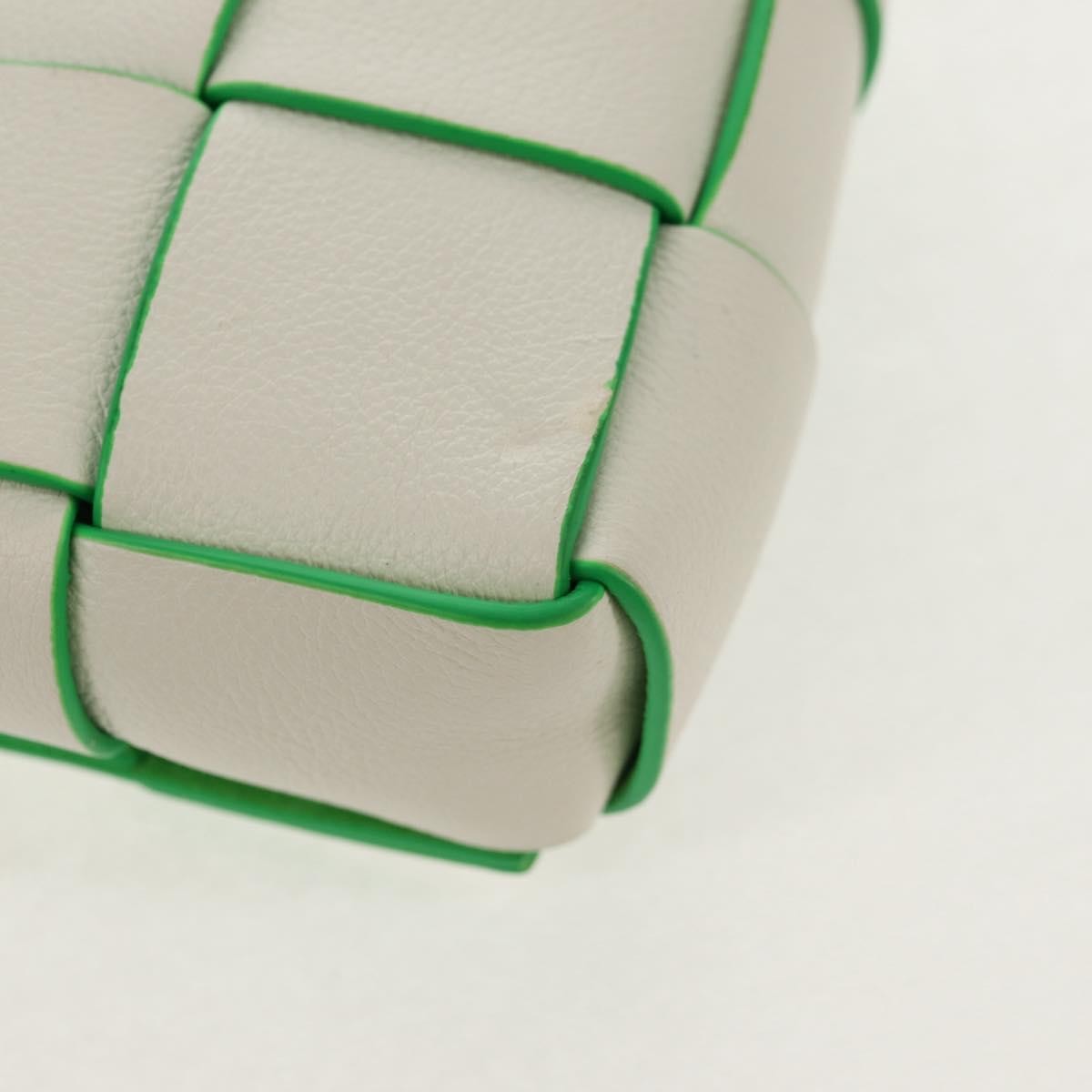Bottega Veneta Cassette Crossbody Bag Maxi Intrecciato Leather White Leather Shoulder Bag Bag