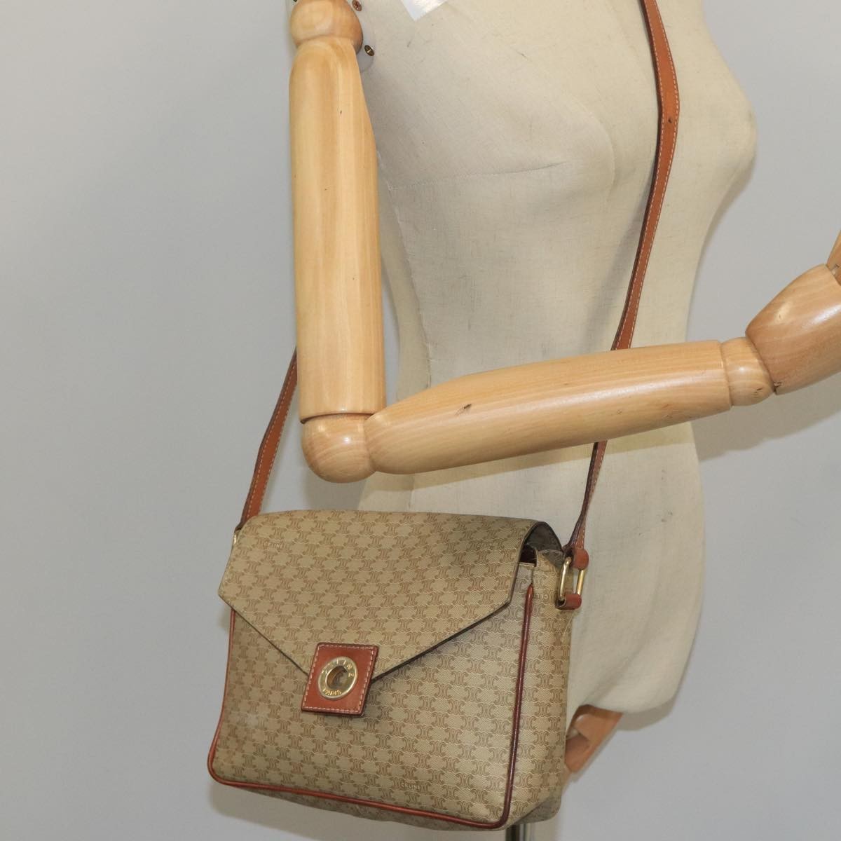 Celine Vintage Macadam Circle Logo Shoulder Bag Canvas And Leather Beige Canvas Shoulder Bag Bag