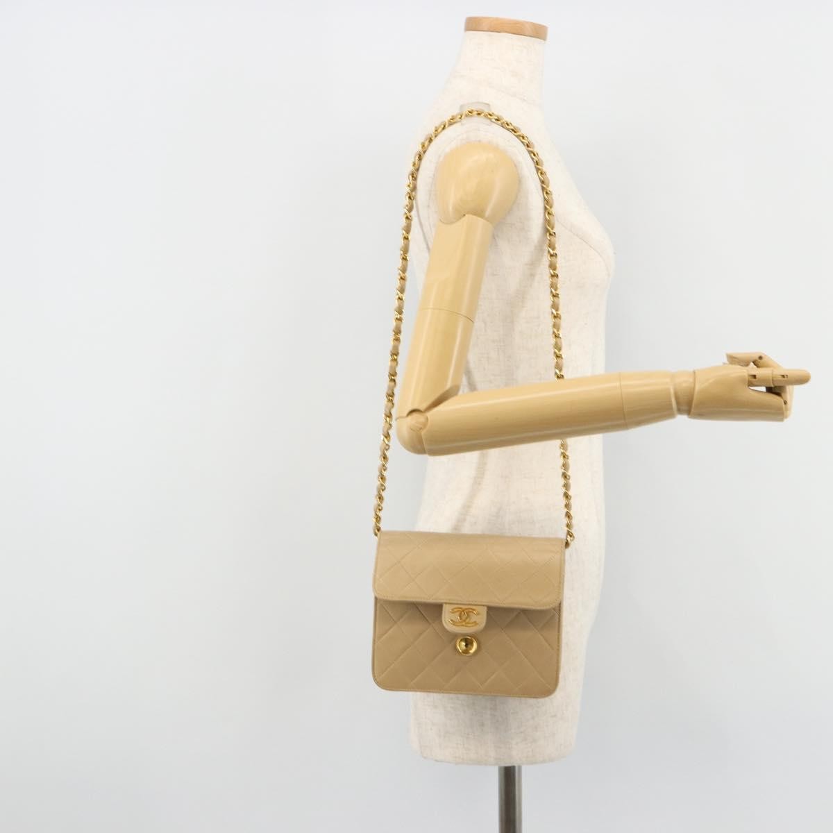 Chanel Vintage Clutch With Chain Quilted Leather Beige Leather Shoulder Bag Bag
