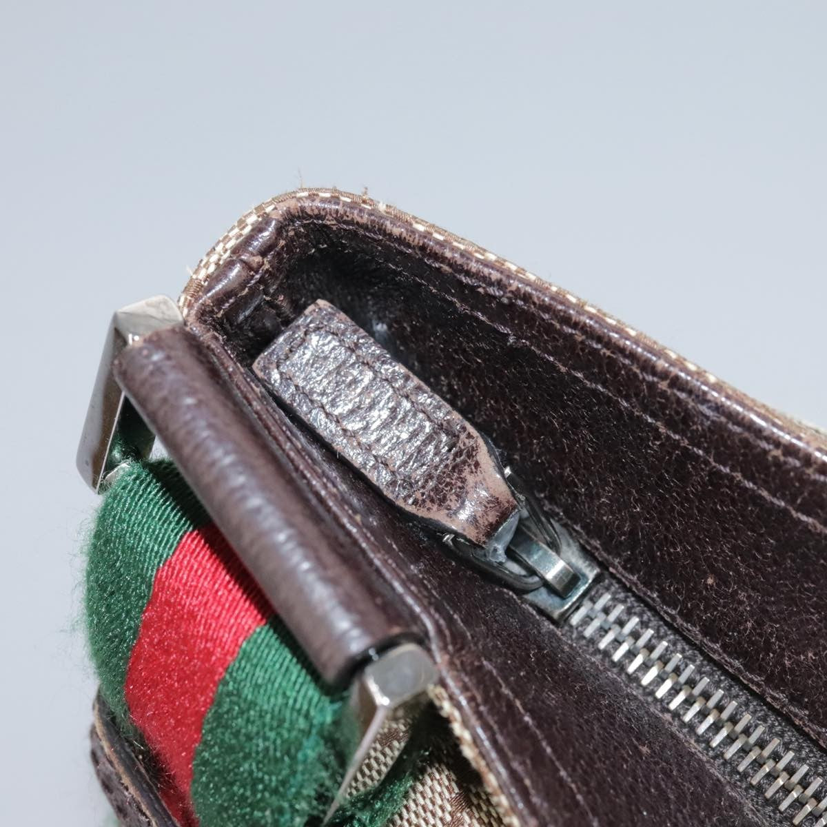 Gucci Double Pocket Web Messenger Gg Canvas Brown Canvas Shoulder Bag Bag (Pre-Owned)