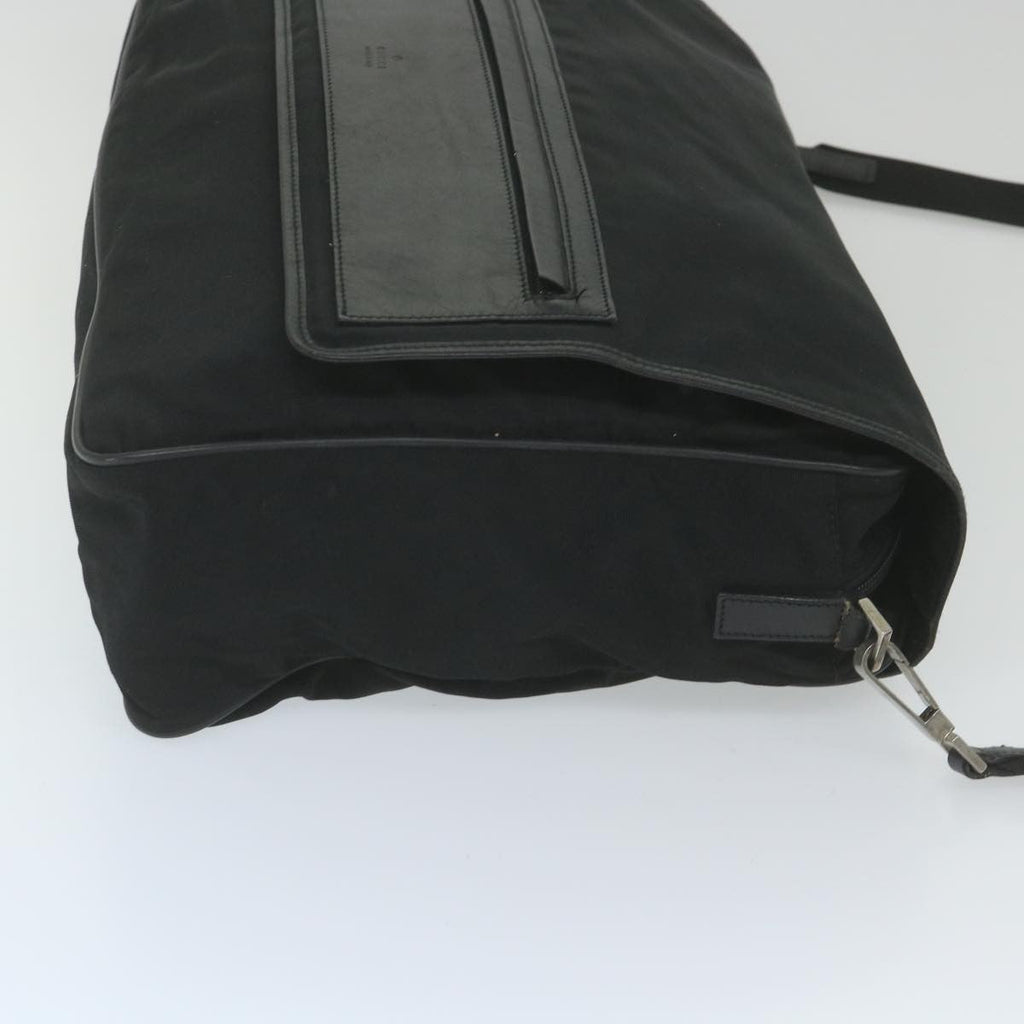 Gucci Vintage Flap Crossbody Bag Nylon Black Nylon Shoulder Bag Bag (Pre-Owned)