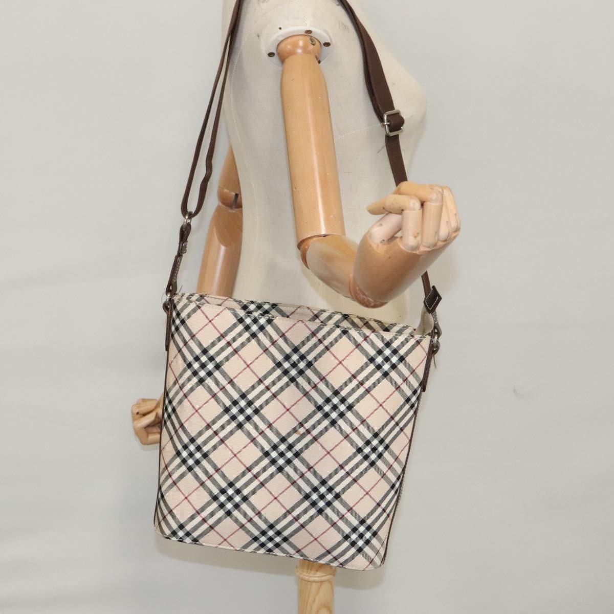Burberry Nova Check Shoulder Bag Canvas Beige Canvas Shoulder Bag
