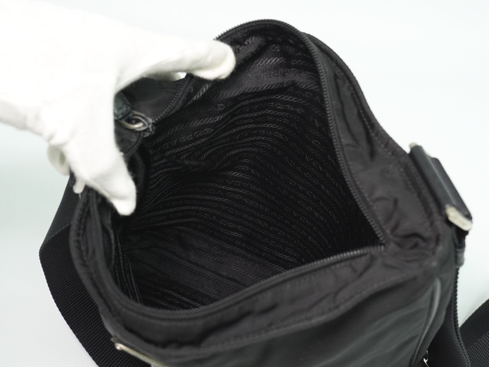 Prada Flat Messenger Bag Tessuto Black Nylon Shoulder Bag Bag