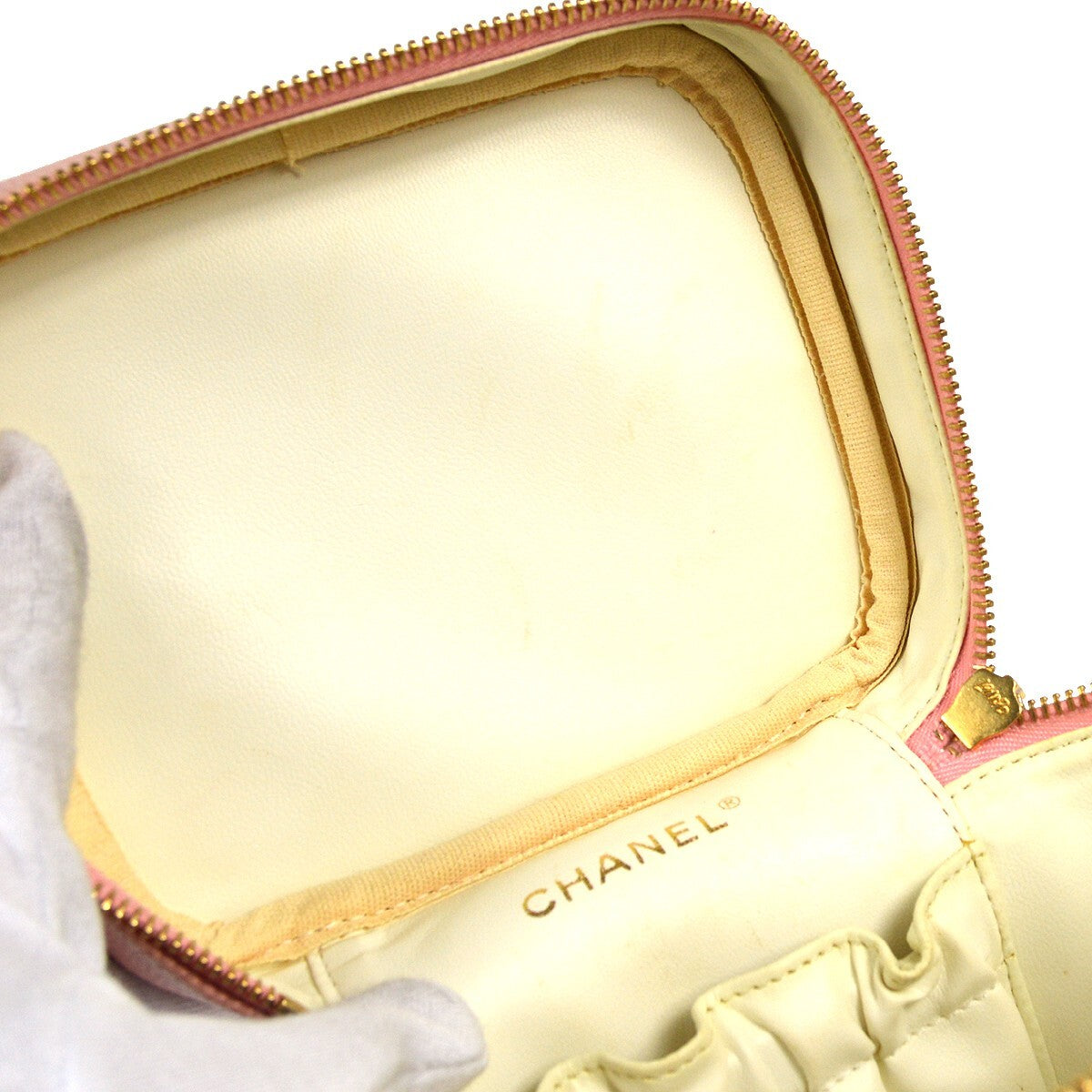 Chanel Vintage Timeless Cosmetic Case Caviar Pink Leather Clutche & Pouche Bag