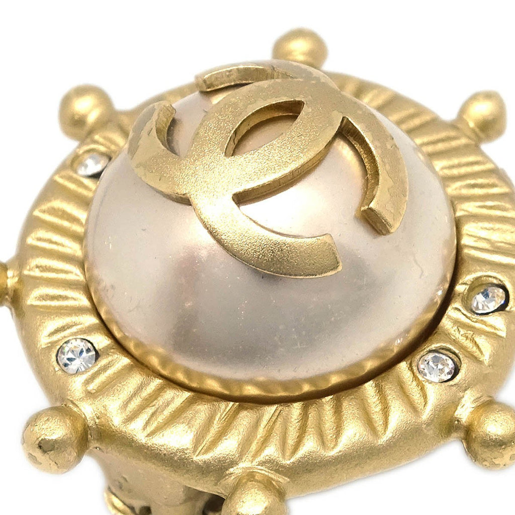 Chanel Vintage Round Clip-On Earrings Metal With Faux Pearl Gold Metal Earrings Jewelry