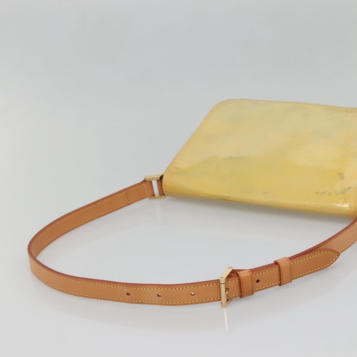 Louis Vuitton Thompson Street Handbag Monogram Vernis Beige Patent_Leather Shoulder Bag