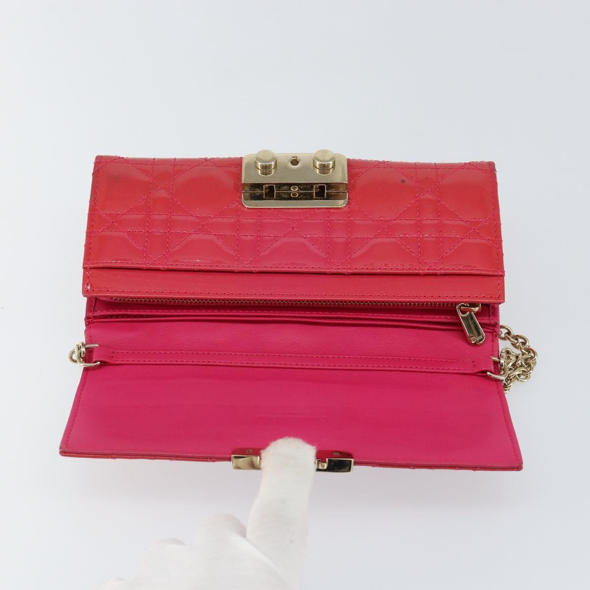 Christian Dior New Lock Pouch Cannage Quilt Patent Pink Patent_Leather Clutche & Pouche Bag (Pre-Owned)