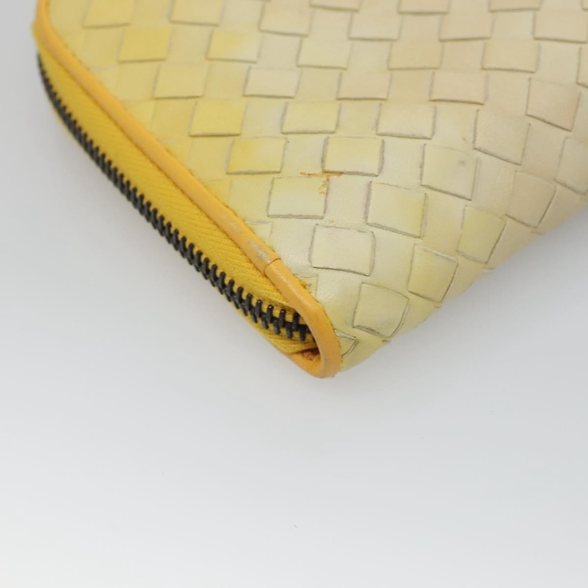 Bottega Veneta Intrecciato Long Zip  Wallet Leather Beige Leather Wallets Accessory