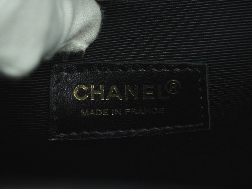 Chanel Vintage Portrait Tote Printed Leather And Quilted Patent Black Patent_Leather Tote Bag Bag