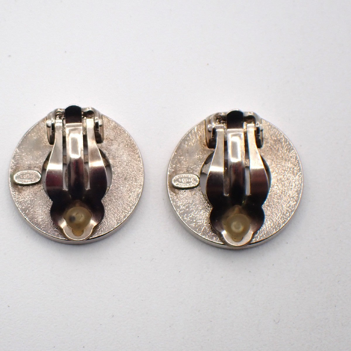 Chanel Cc Cutout Round Clip-On Earrings Metal Silver Metal Earrings Jewelry