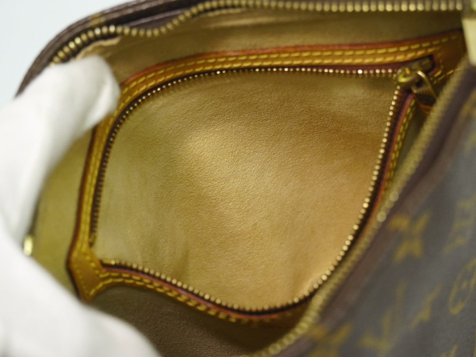 Louis Vuitton Monogram Looping Handbag Monogram Canvas Brown Canvas Shoulder Bag