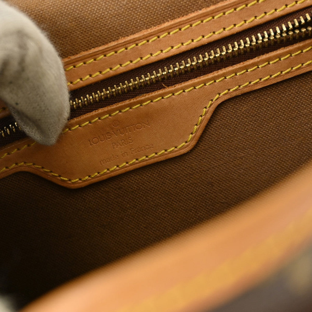 Louis Vuitton Sac Gibeciere Messenger Bag Monogram Canvas Brown Canvas Shoulder Bag