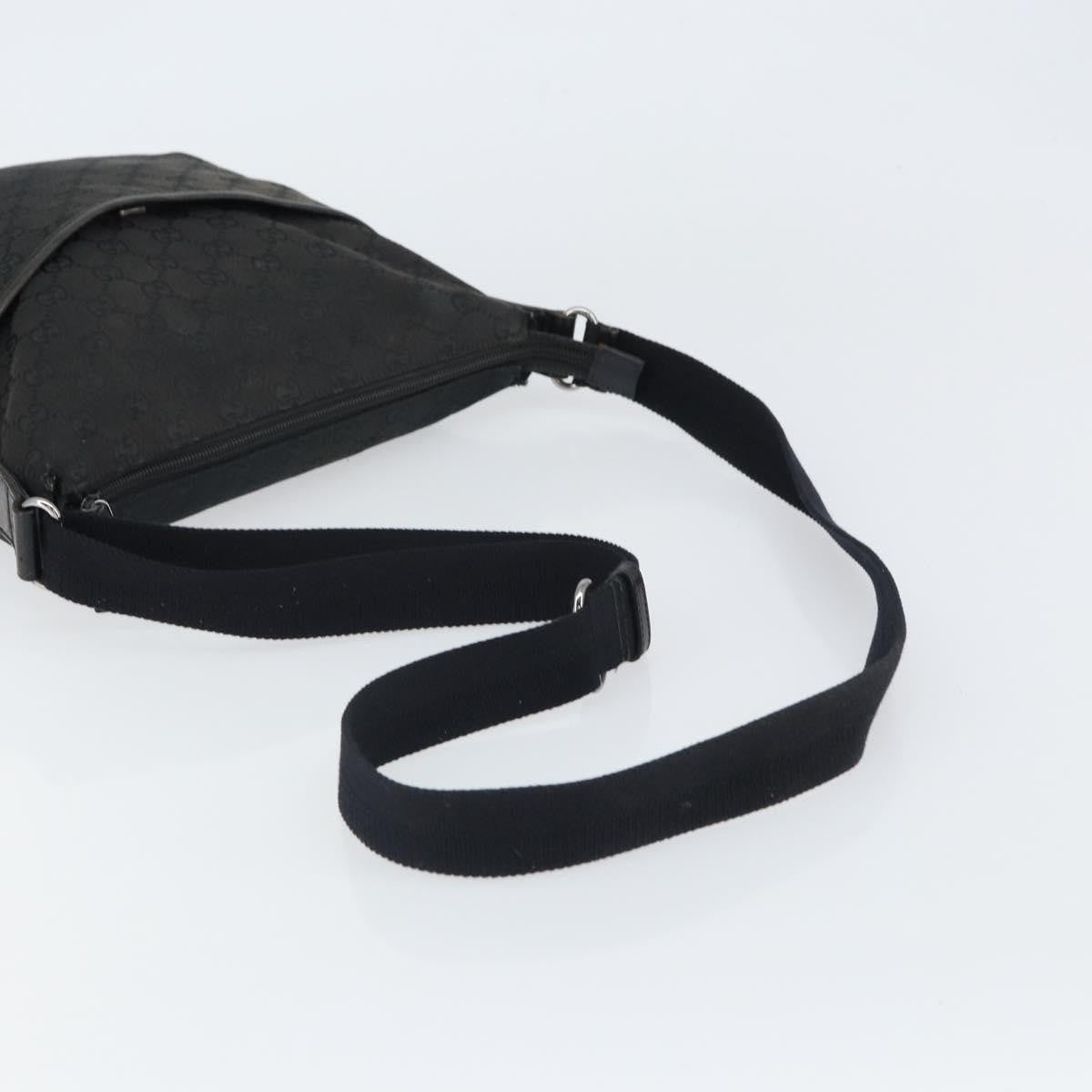Gucci Zip Messenger Bag Gg Canvas With Perforated Leather Black Canvas Shoulder Bag Bag (Pre-Owned)