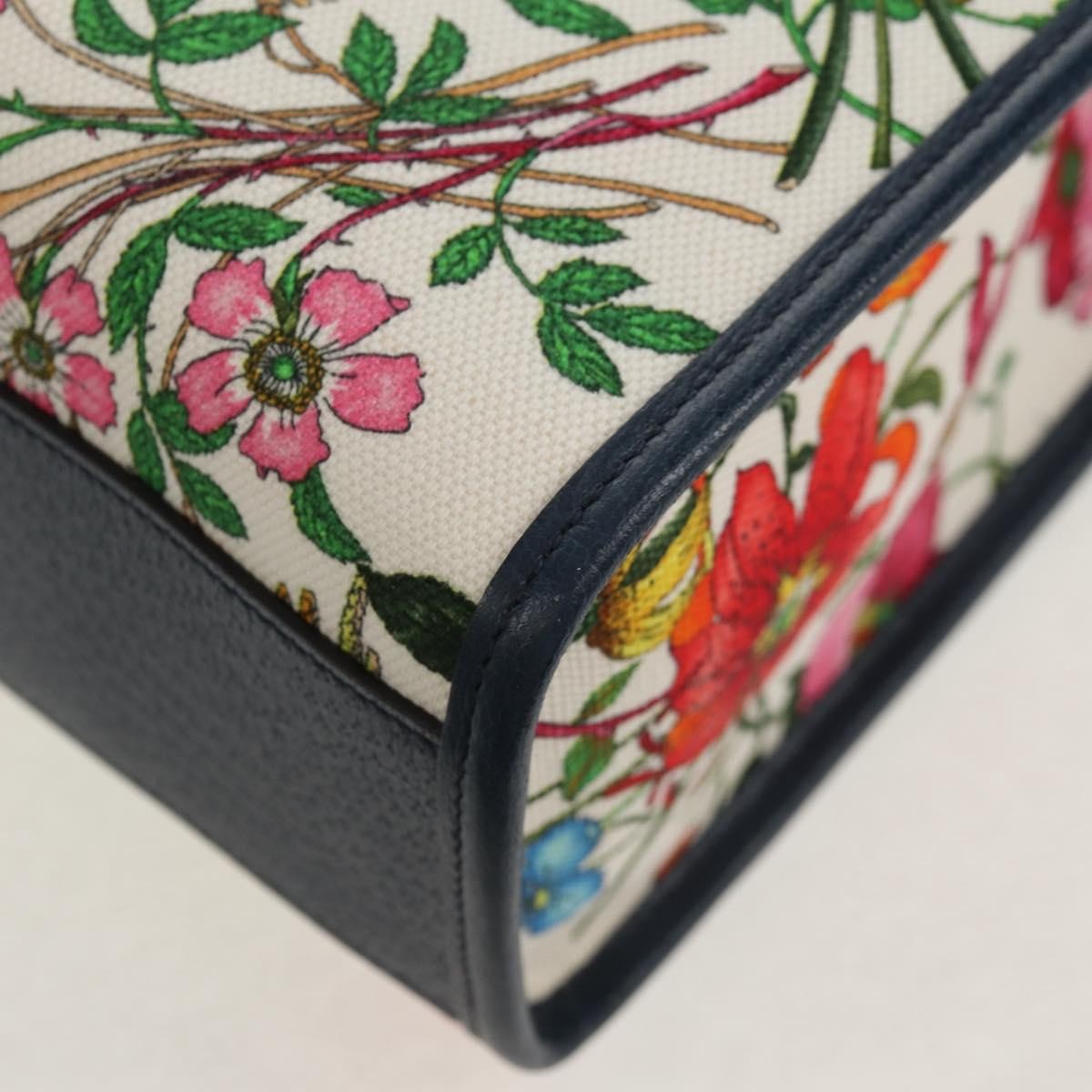 Gucci Flora Canvas Multicolour Canvas Tote Bag Bag (Pre-Owned)
