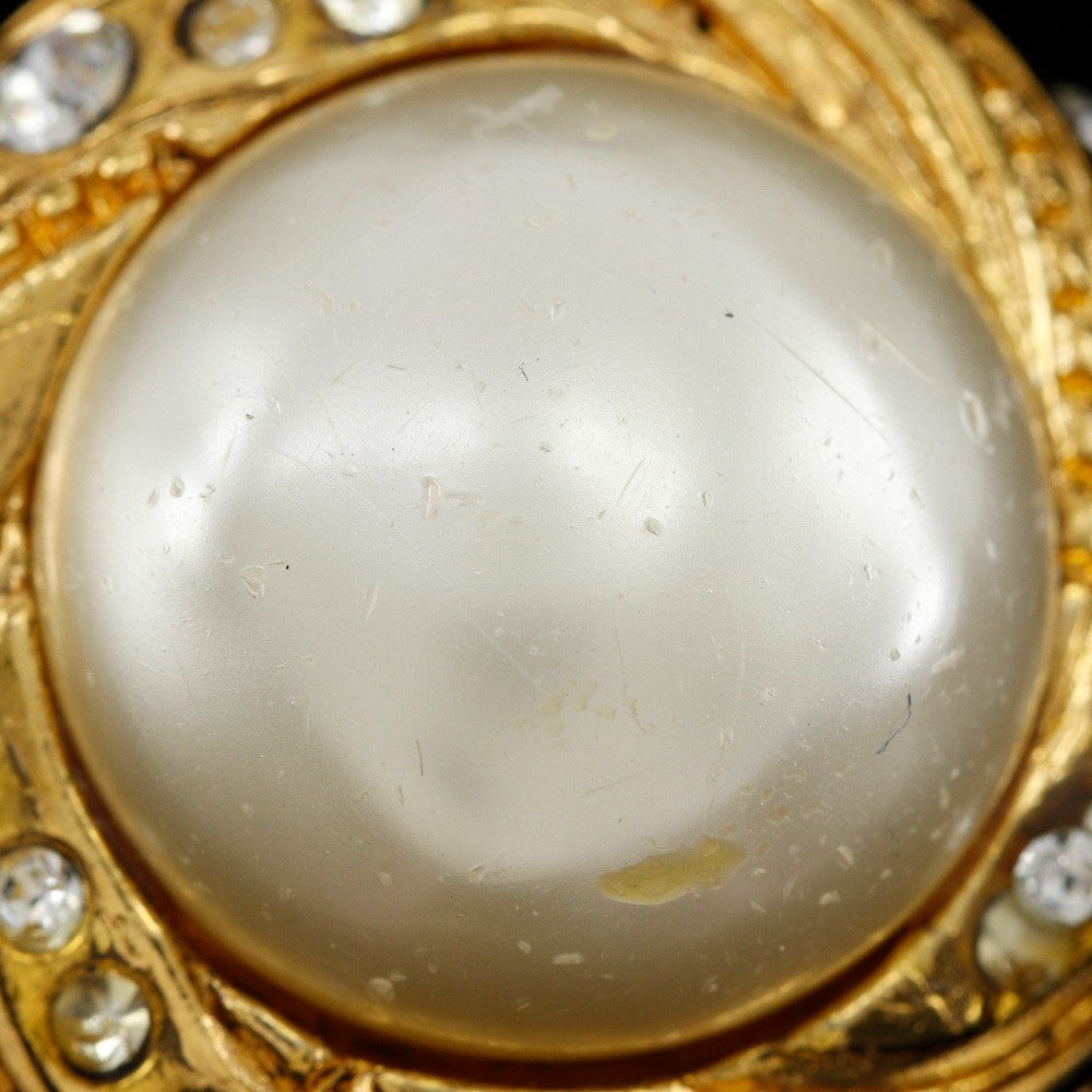 Chanel Vintage Round Clip-On Earrings Metal With Faux Pearl Gold Gold_Plated Earrings Jewelry