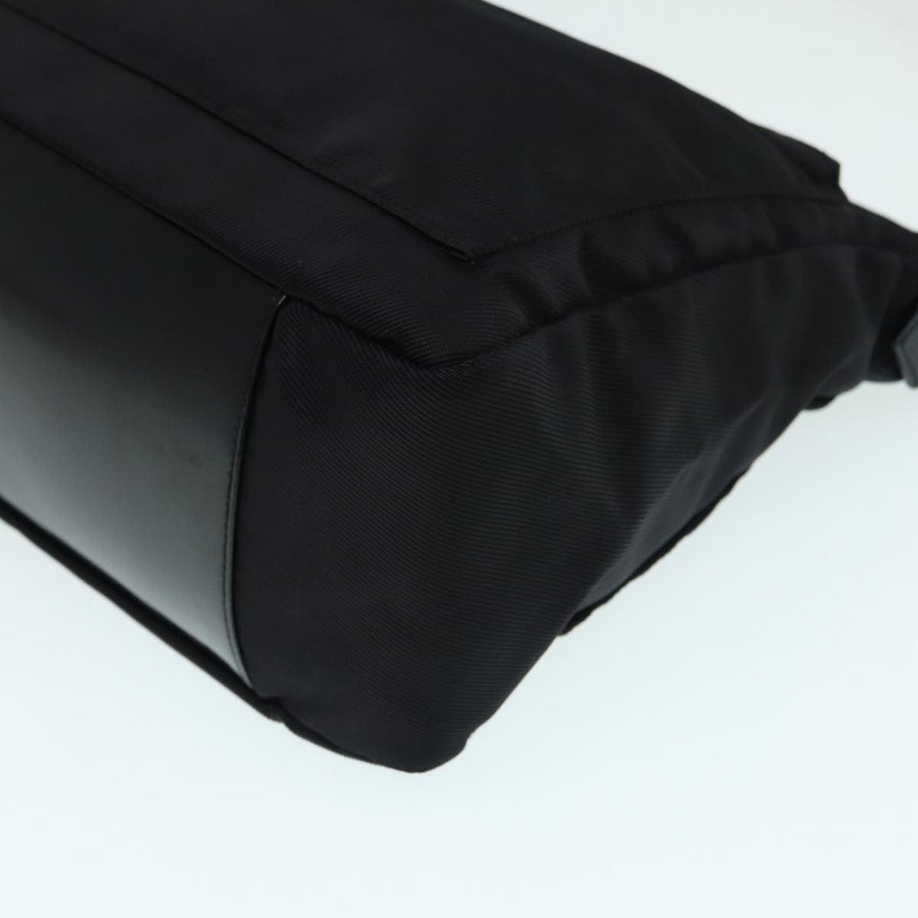 Gucci Vintage Bamboo Handle Bag Nylon Black Nylon Handbag (Pre-Owned)