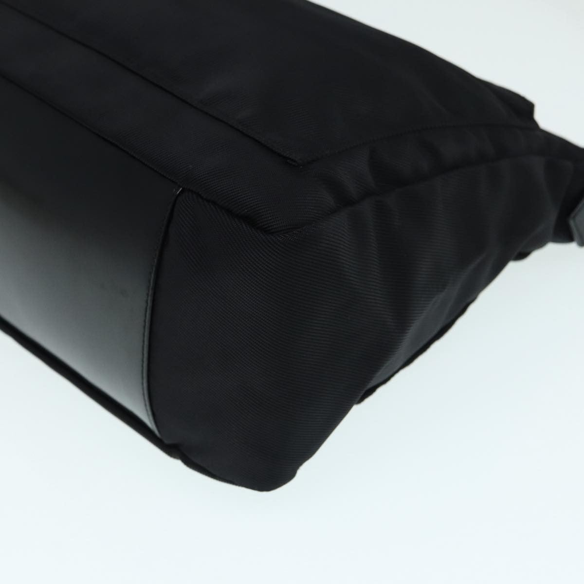 Gucci Vintage Bamboo Handle Bag Nylon Black Nylon Handbag (Pre-Owned)