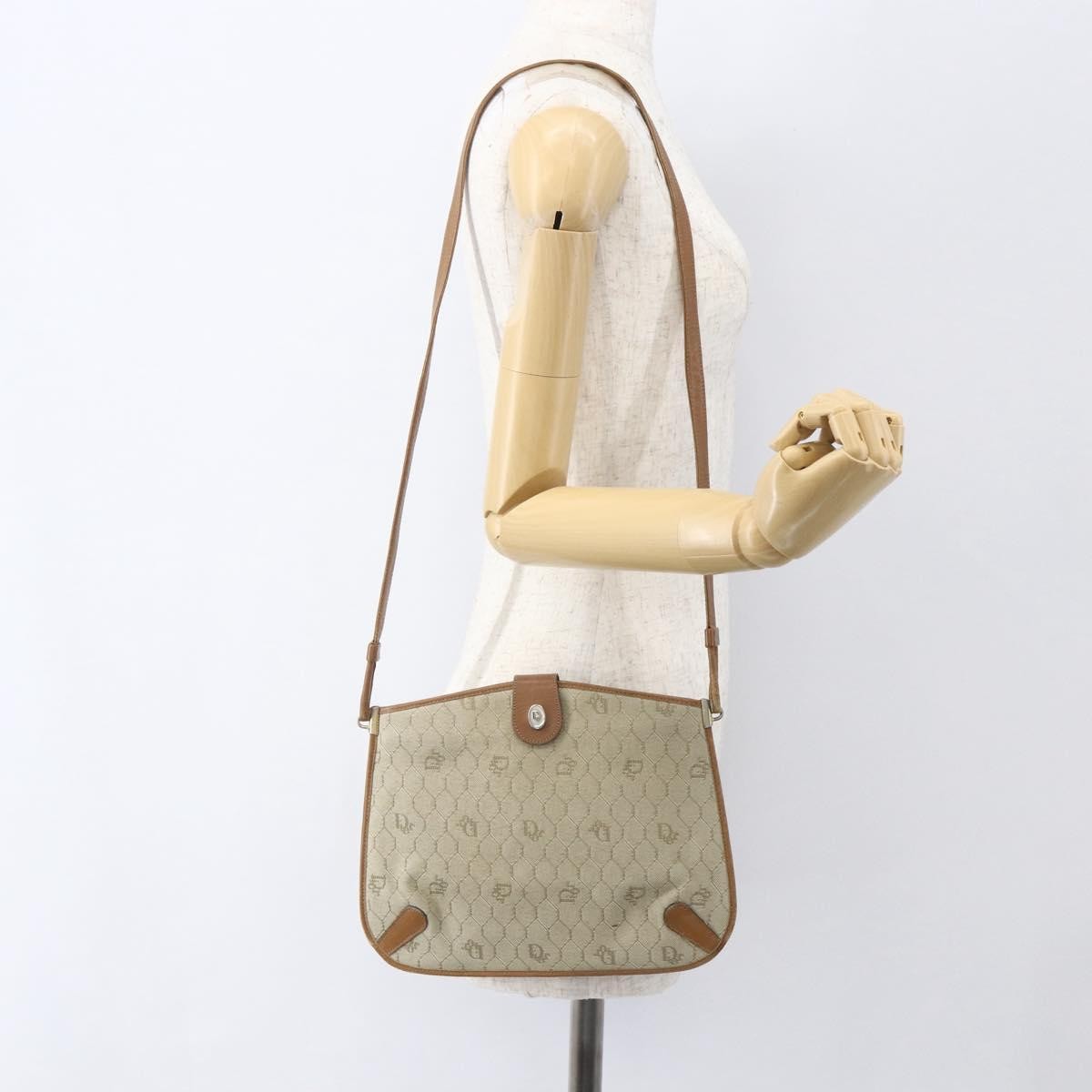 Christian Dior Vintage Honeycomb Shoulder Bag Canvas And Leather Beige Canvas Shoulder Bag Bag (Pre-Owned)