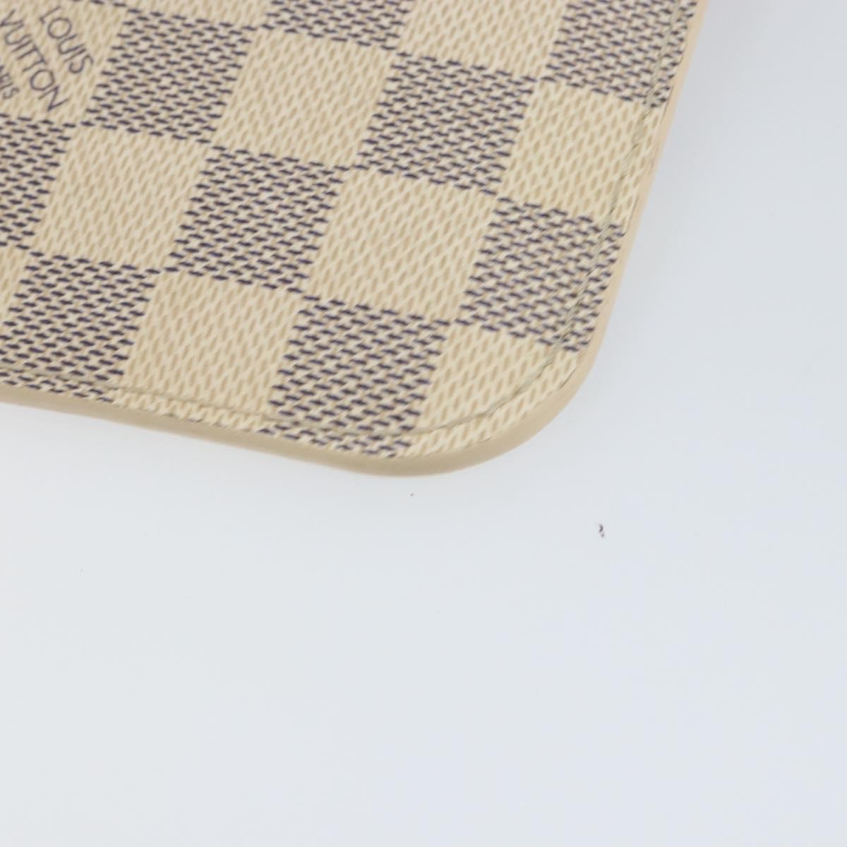 Louis Vuitton Neverfull Pochette Damier White Canvas Clutche & Pouche Bag
