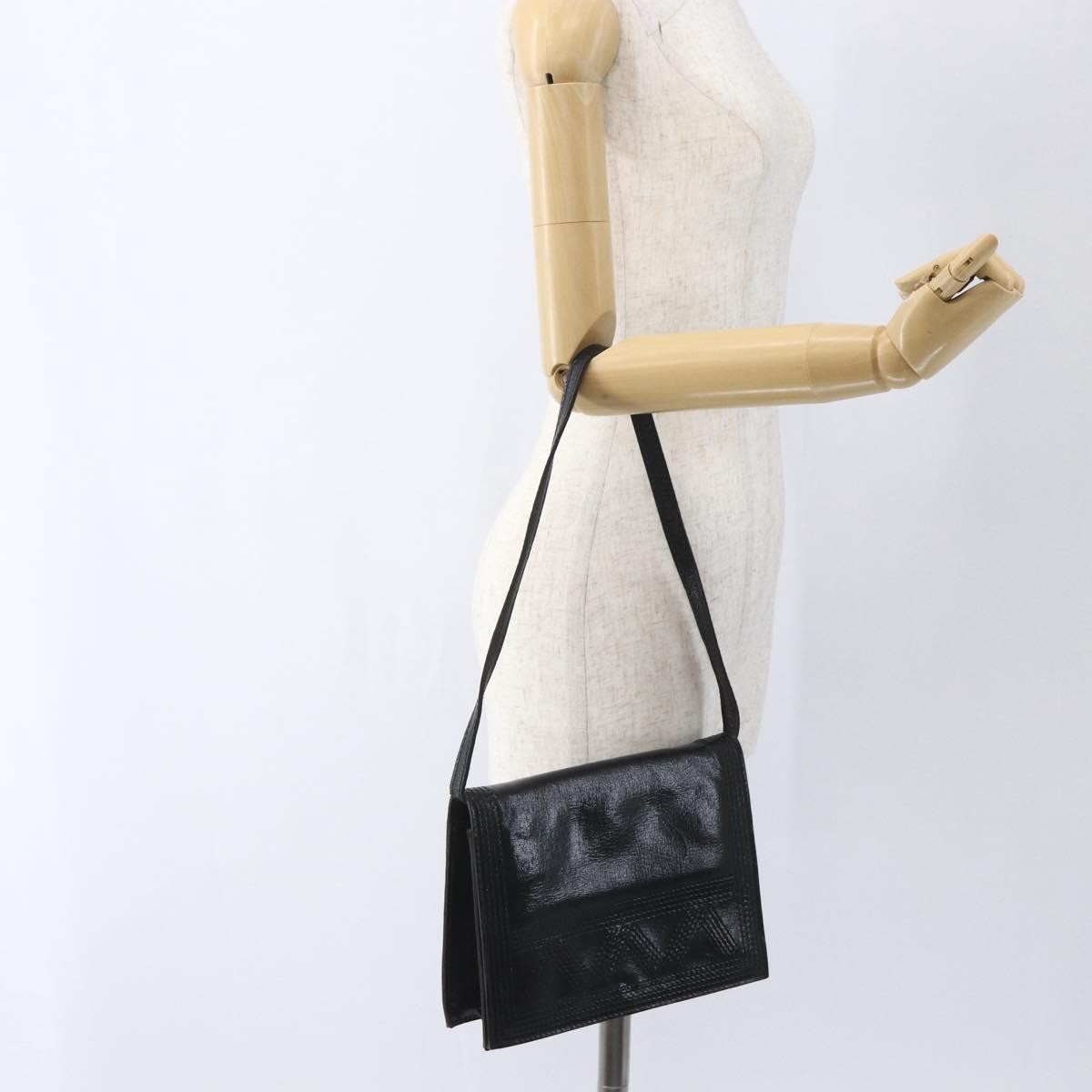 Saint Laurent Vintage Shoulder Bag Leather Black Leather Shoulder Bag Bag (Pre-Owned)