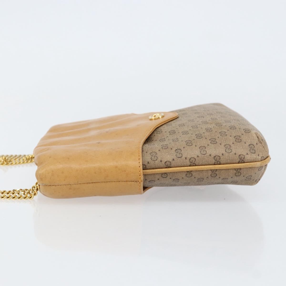 Gucci Micro Gg Supreme Shoulder Bag Gg Canvas Beige Pvc Shoulder Bag Bag (Pre-Owned)