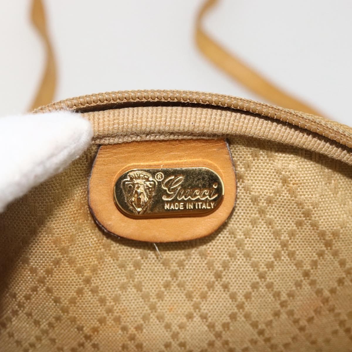 Gucci Micro Gg Supreme Shoulder Bag Gg Canvas Beige Pvc Shoulder Bag Bag (Pre-Owned)