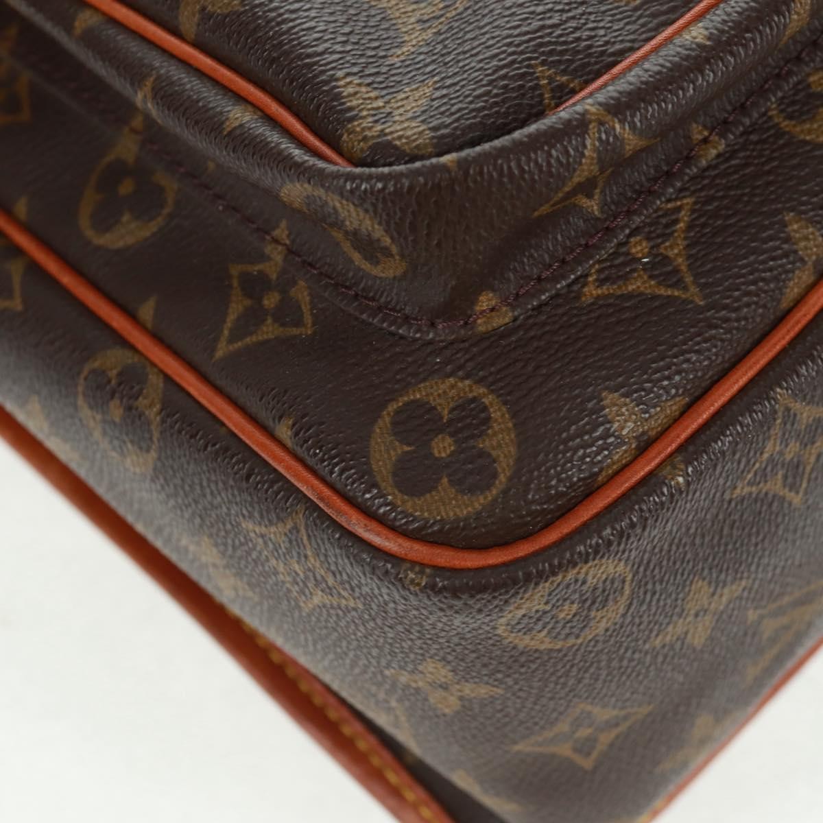 Louis Vuitton Sac Gibeciere Messenger Bag Monogram Canvas Brown Canvas Shoulder Bag