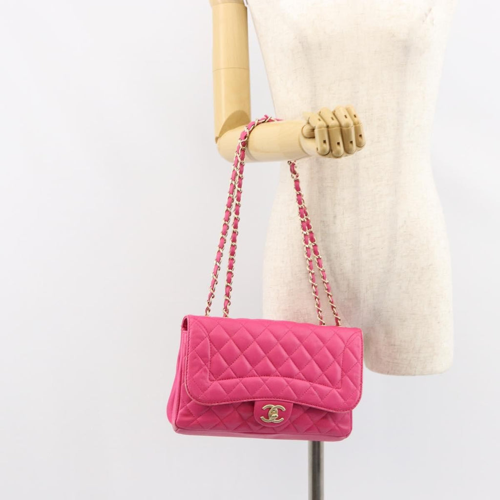 Chanel Mademoiselle Chic Flap Bag Quilted Lambskin Pink Leather Shoulder Bag Bag