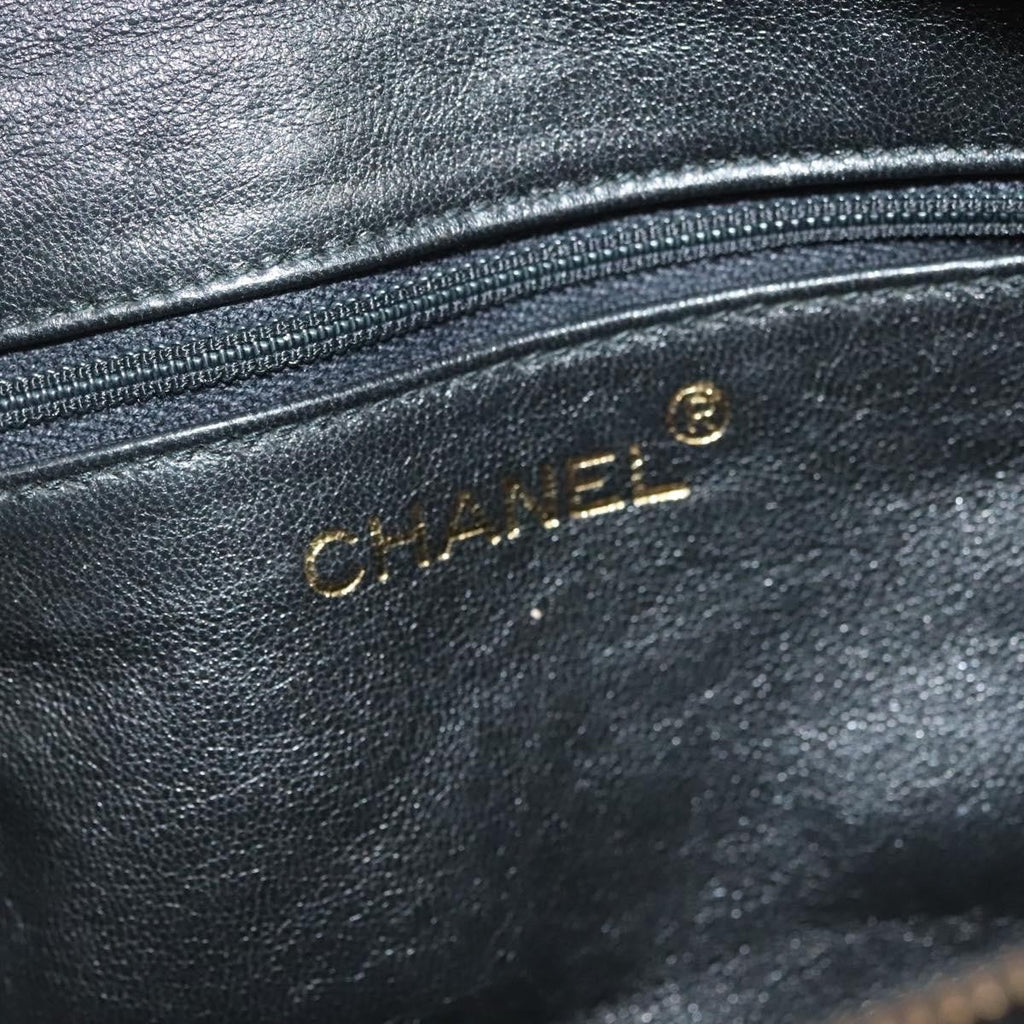 Chanel Vintage Zip Belt Bag Quilted Caviar Black Leather Clutche & Pouche Bag